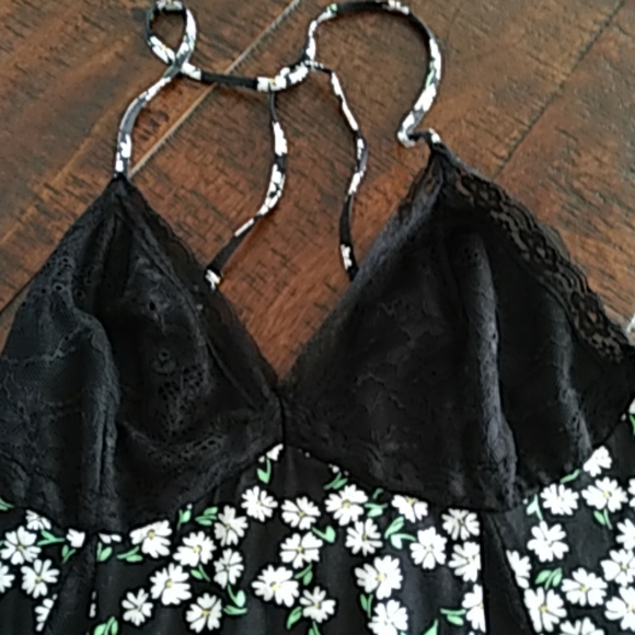 ASOS Daisy Dress with lace inserts 8 - Picture 5 of 7